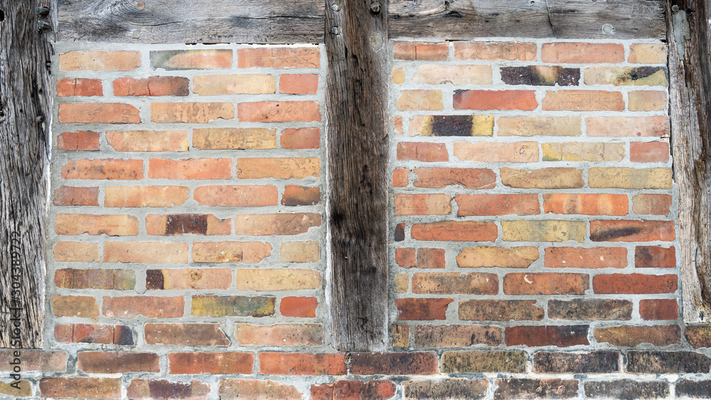 Fachwerk mit bunten Klinker Backstein Fachwerk mit bunten Klinker Backstein