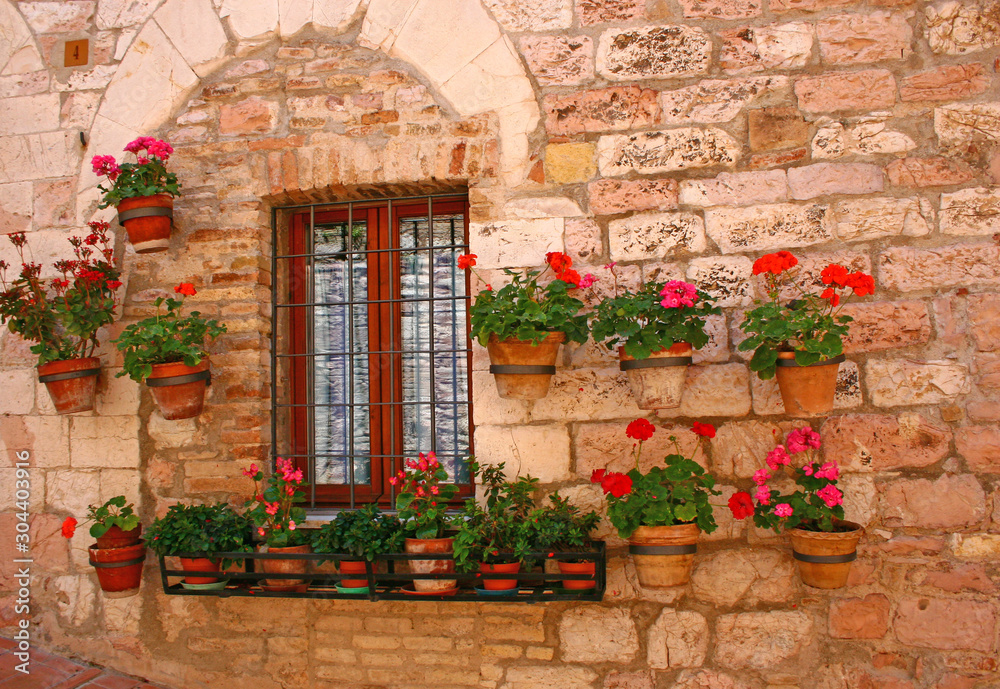 Fototapeta premium Old window in Assisi