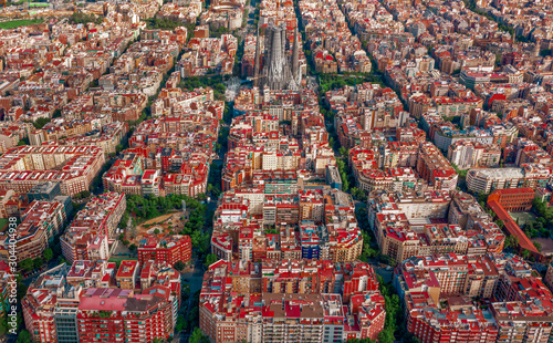 Barcelona Architecture  © CihanBektaStudio