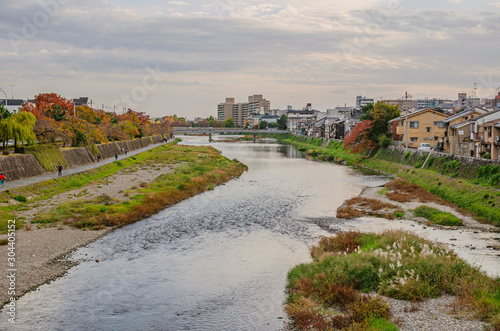 京都の鴨川 © peia