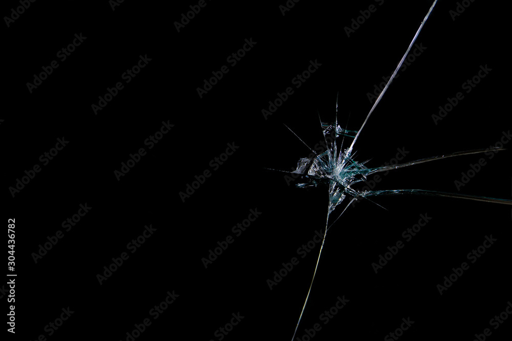 Obraz premium abstraction crack on broken glass and mirror on an isolated background