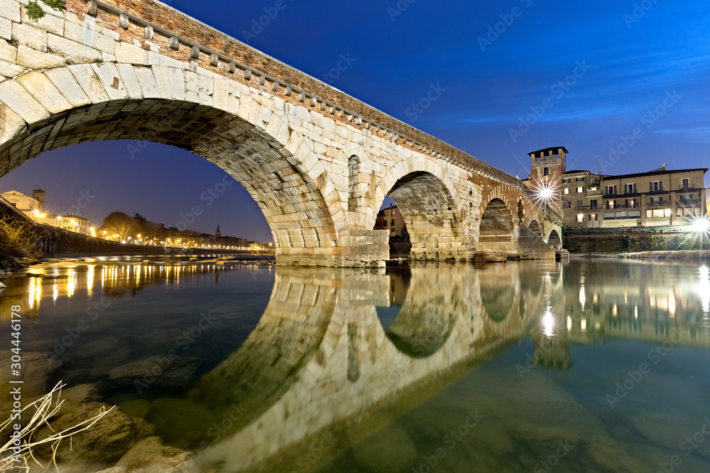 The Scaligero bridge in Verona. Built in the Roman era, it was destroyed in the Second World War and rebuilt in the post-war period. Verona, Veneto, Italy, Europe.