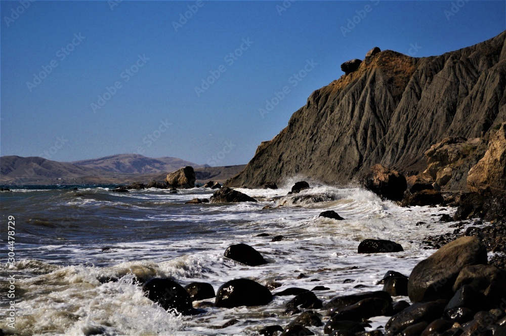 Obraz premium rocks in the sea