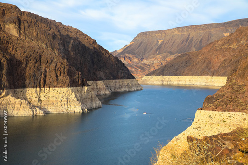 Low water in Lake Mead in autumn. View from the Arizona side © familie-eisenlohr.de