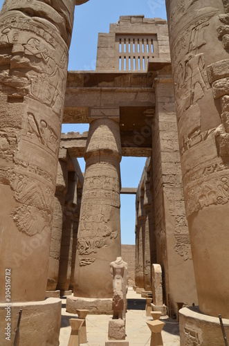 COLONNES SALLE HYPOSTYLE TEMPLE DE KARNAK LOUXOR EGYPTE photo