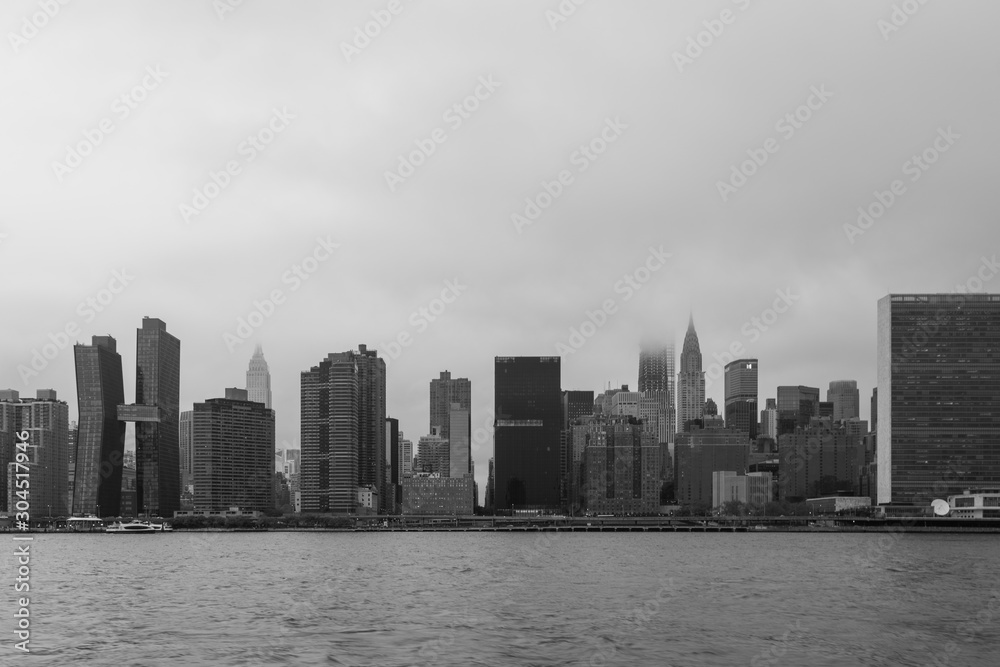 Skyline de New York depuis la baie d'Hudson