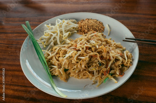 pad thai food, stir, asian, fry, noodle, lemon, meal, chopsticks, plate, thailand