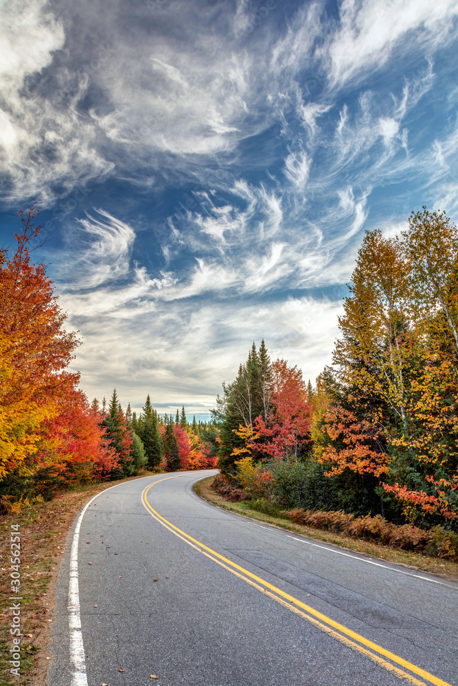 Fototapeta premium Scenic Autumn drive in La Mauricie National Park