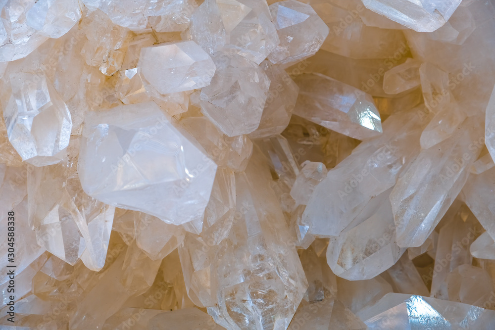 White quartz crystal closeup - obrazy, fototapety, plakaty 