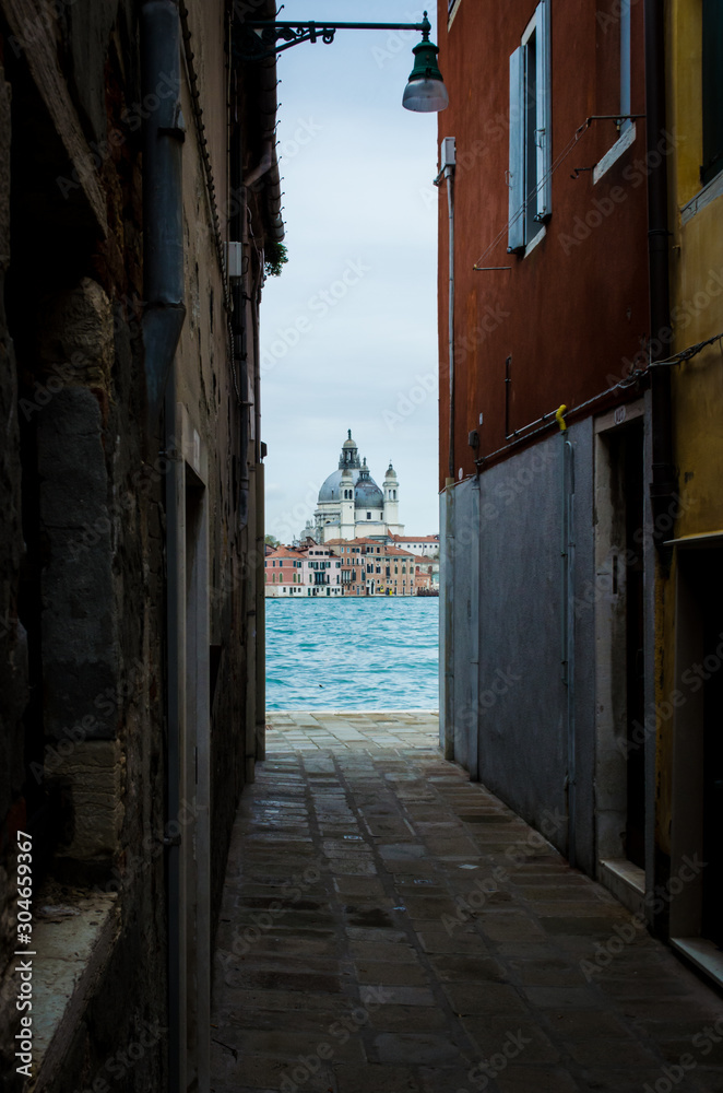 Una calle di Venezia