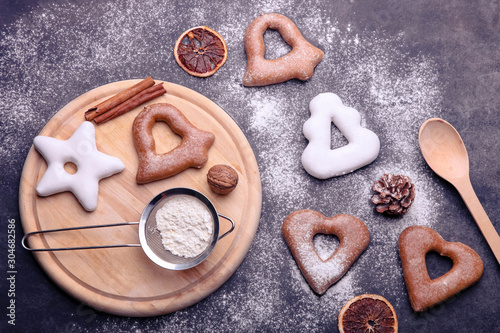 Glazed gingerbread cookies with spices