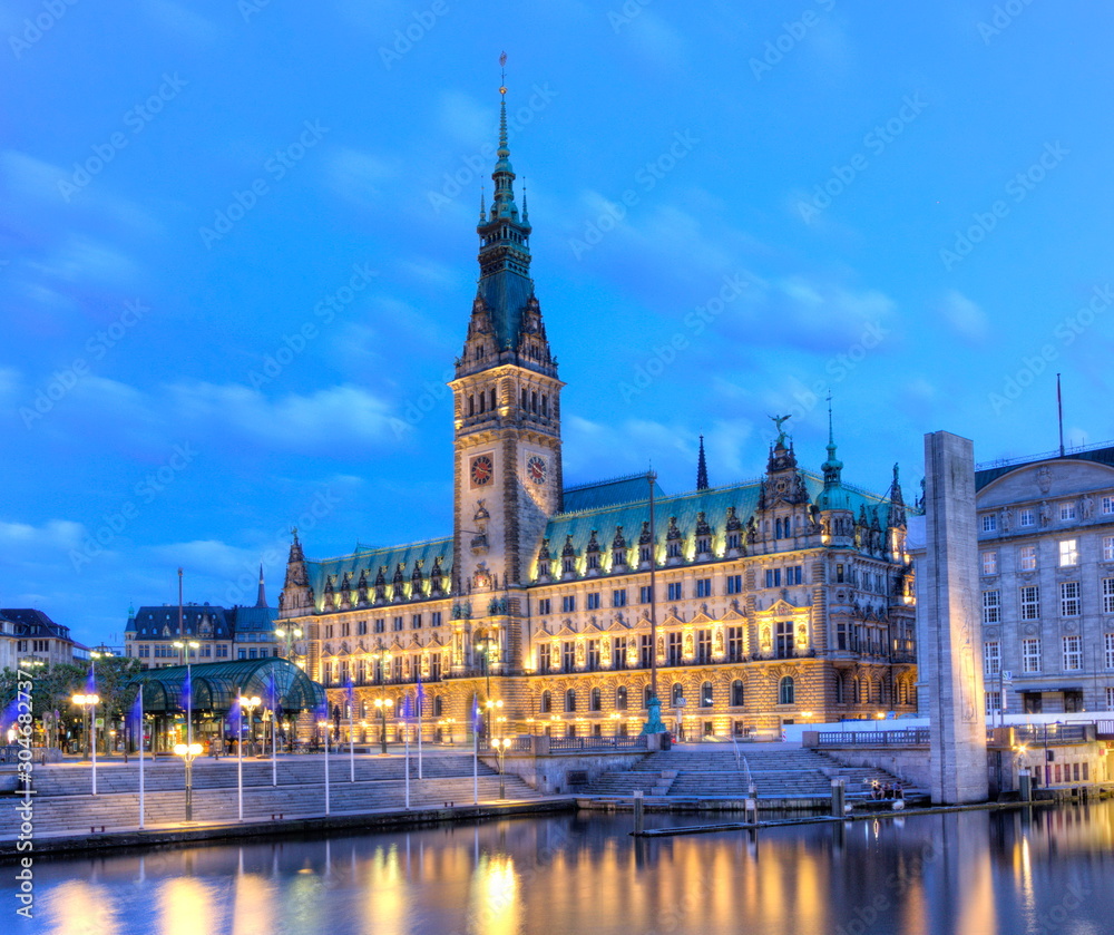 Fototapeta premium Old City Hall on Rathausmarkt in Hamburg, Germany