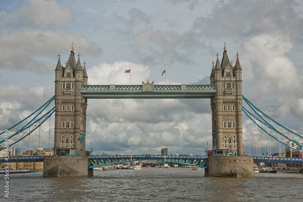Obraz premium Tower Bridge in the City of London. This iconic bridge opened in 1894 and is used by some 40,000 people a day