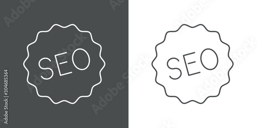 SEO - Search Engine Optimization. Icono plano lineal estrella con texto SEO en fondo gris y fondo blanco