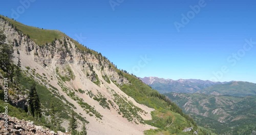 Mount Timpanogos hiking view toward the top pan from left to right