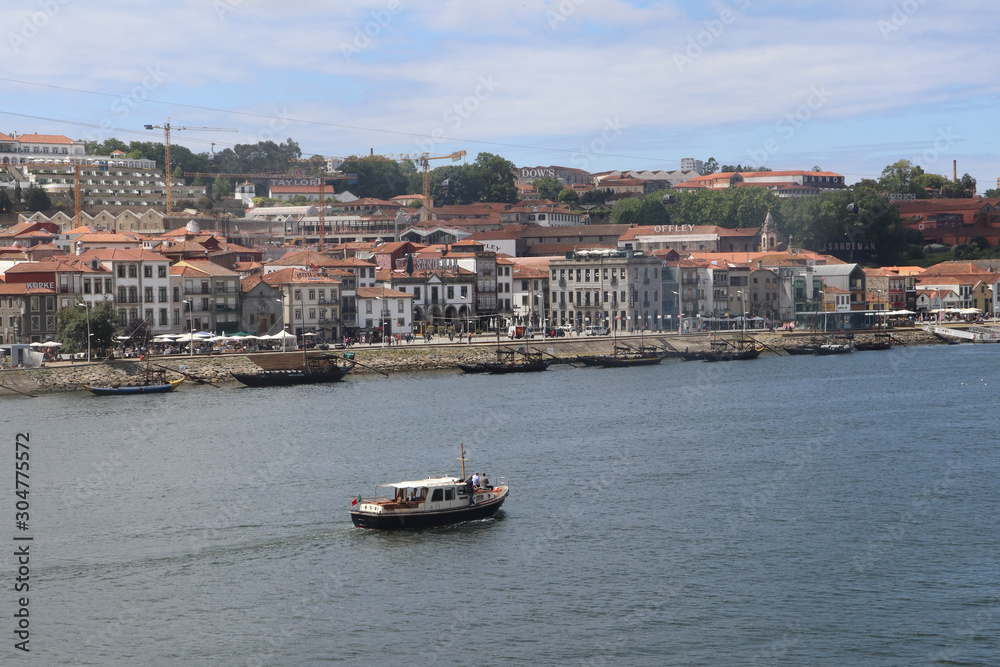 Porto, river bank