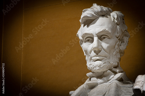 Wallpaper Mural Image of the statue of Abraham Lincoln