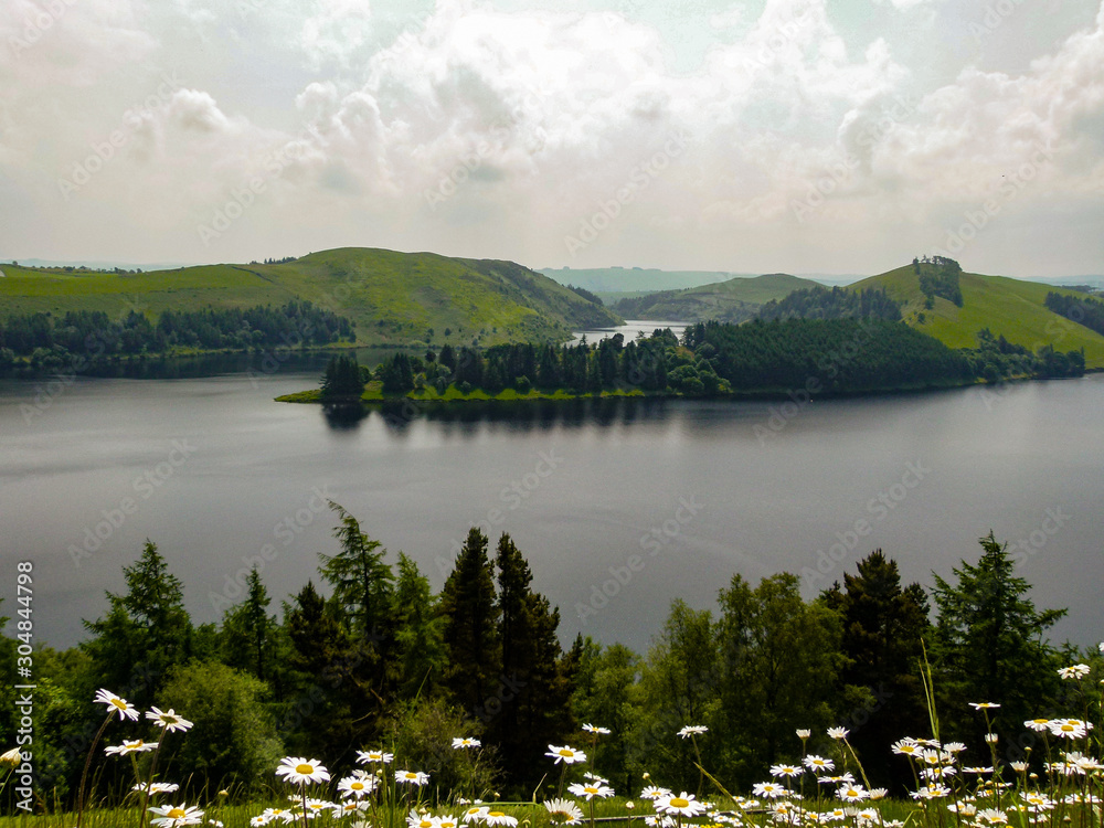 Fototapeta premium lake in the mountains in wales