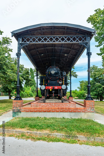 Obraz na płótnie Kikinda, Serbia - July 26, 2019: An old locomotive set in Kikinda