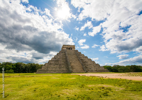 Chichen Itza Pyramid, Yucatan, Mexico