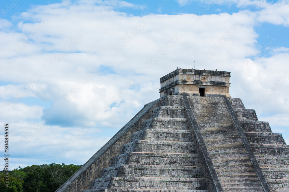 Chichen Itza Pyramid, Yucatan, Mexico