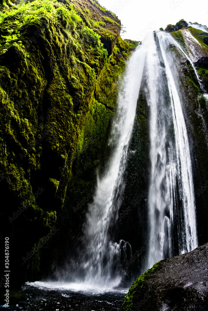 Fototapeta premium waterfall in cave