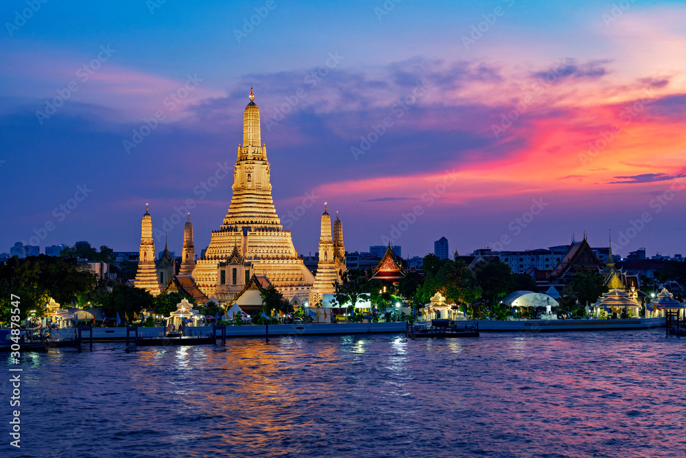 Wat Arun Temple at Sunset in Bangkok, Thailand