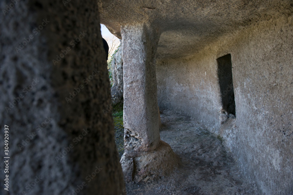 Rovine Preistoriche di Castelluccio, Siracusa in Sicilia. La Tomba del Principe