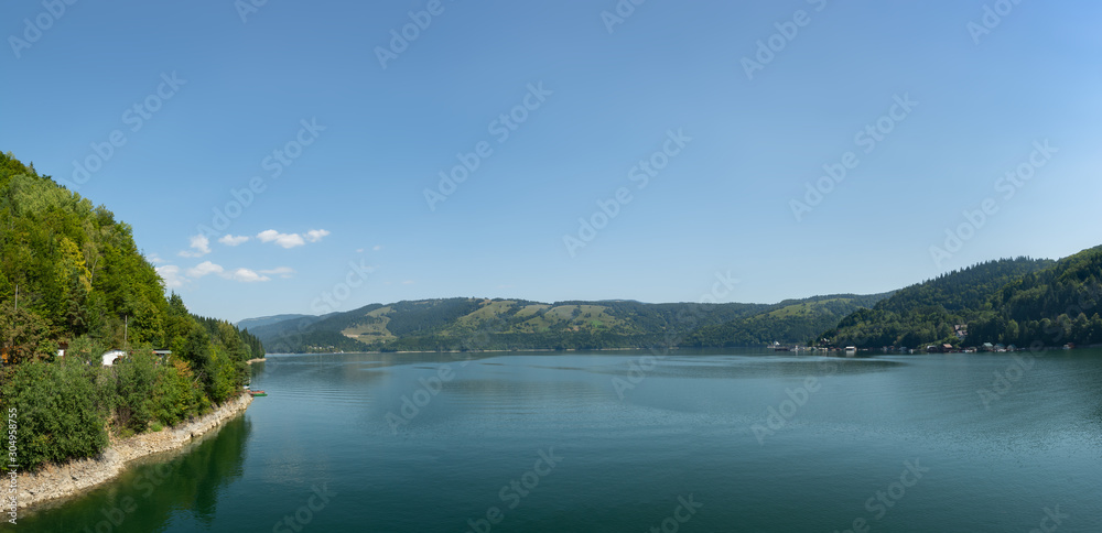 Naklejka premium Beautiful panoramic view of Lake Izvorul Muntelui (Lacul Bicaz) from the dam, Romania