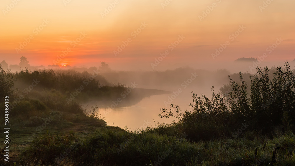 Poranne mgły nad Narwią, Dolina Górnej Narwi, Natura 2000, Podlasie, Polska