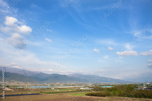 Jirisan is a famous mountain in Korea.