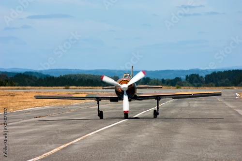 Cuadro en lienzo Avioneta aterrizando