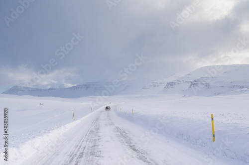 country road on a winter day © AxelRedder