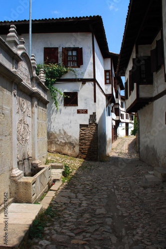Obraz na płótnie Narrow street in Safranbolu, Turkey w salonie
