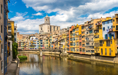 Colorful houses and Eiffel bridge in Girona © Sergii Figurnyi