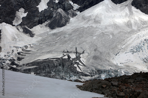 Gletscher und Schnee im Mount Cook Nationalpark in Neuseeland photo