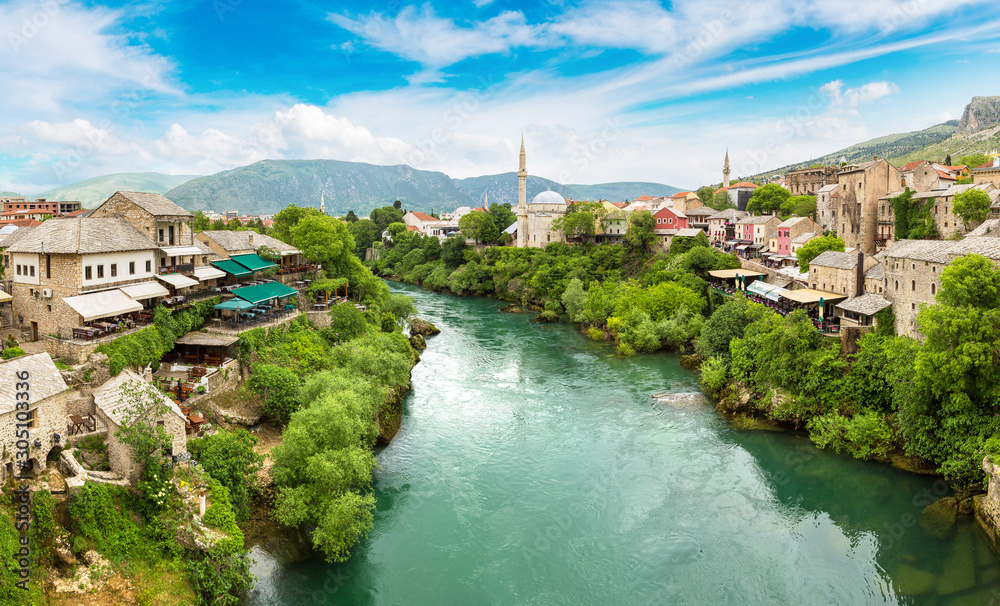 Fototapeta premium The Old Bridge in Mostar
