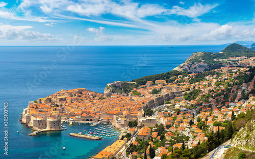 Fototapeta Naklejka Na Ścianę i Meble -  Aerial view of old city Dubrovnik