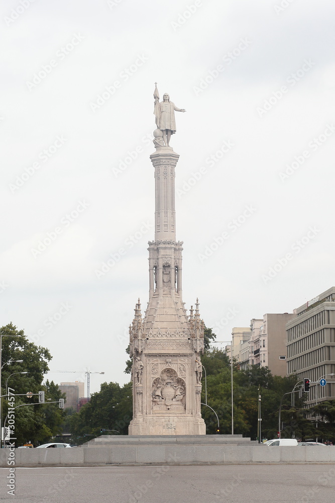Columbus statue monument in madrid city center