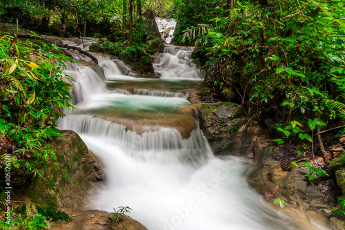 Fototapeta Naklejka Na Ścianę i Meble -  Beautiful Waterfalls at Khuean Srinagarindra National Park in Kanchanaburi, Thailand