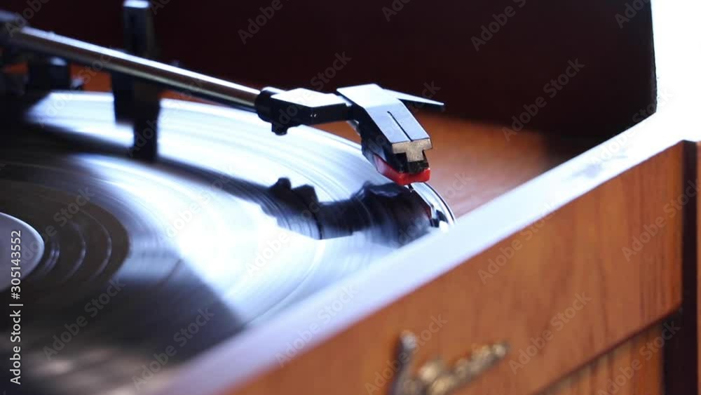 Record Player Start 1