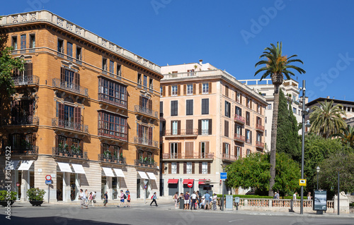 Central city square, Palma de Mallorca © arbalest