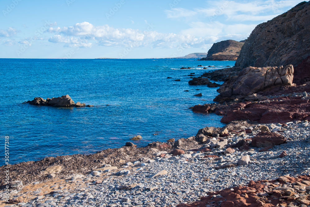 Petite plage voisine de Cala Pregonda, une des plus belles plages de Minorque, îles Baléares Petite plage voisine de Cala Pregonda, une des plus belles plages de Minorque, îles Baléares