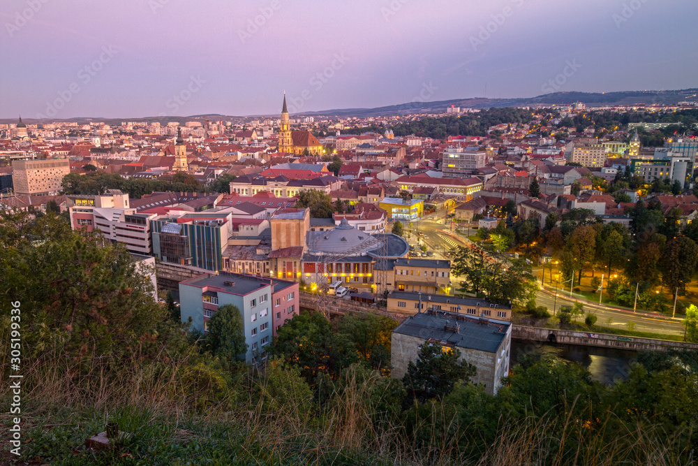 Aussicht über Cluj-Napoca am Abend