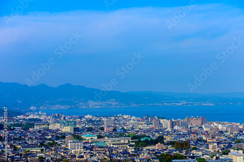 湯の街別府市街と別府湾の眺め（大分県） © doraneko777