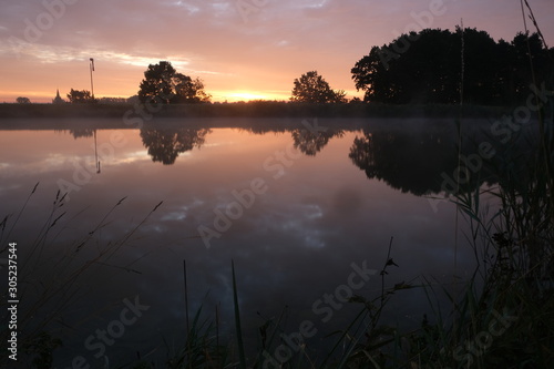 Kanal im Morgengrauen photo