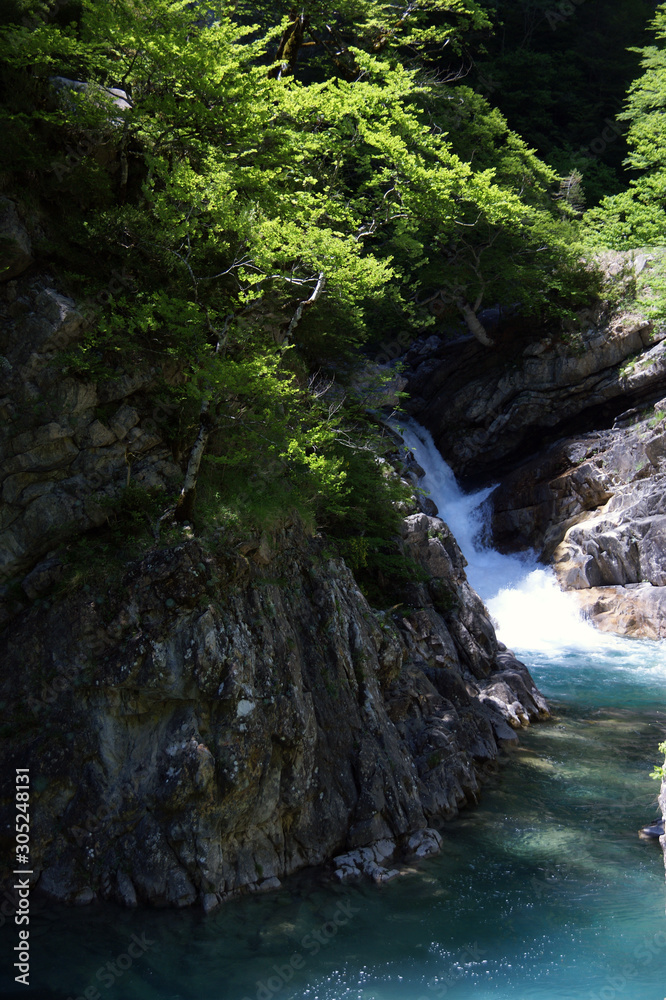 Fototapeta premium Water drop in the Aragonese Pyrenees, Ordesa Valley, Spain