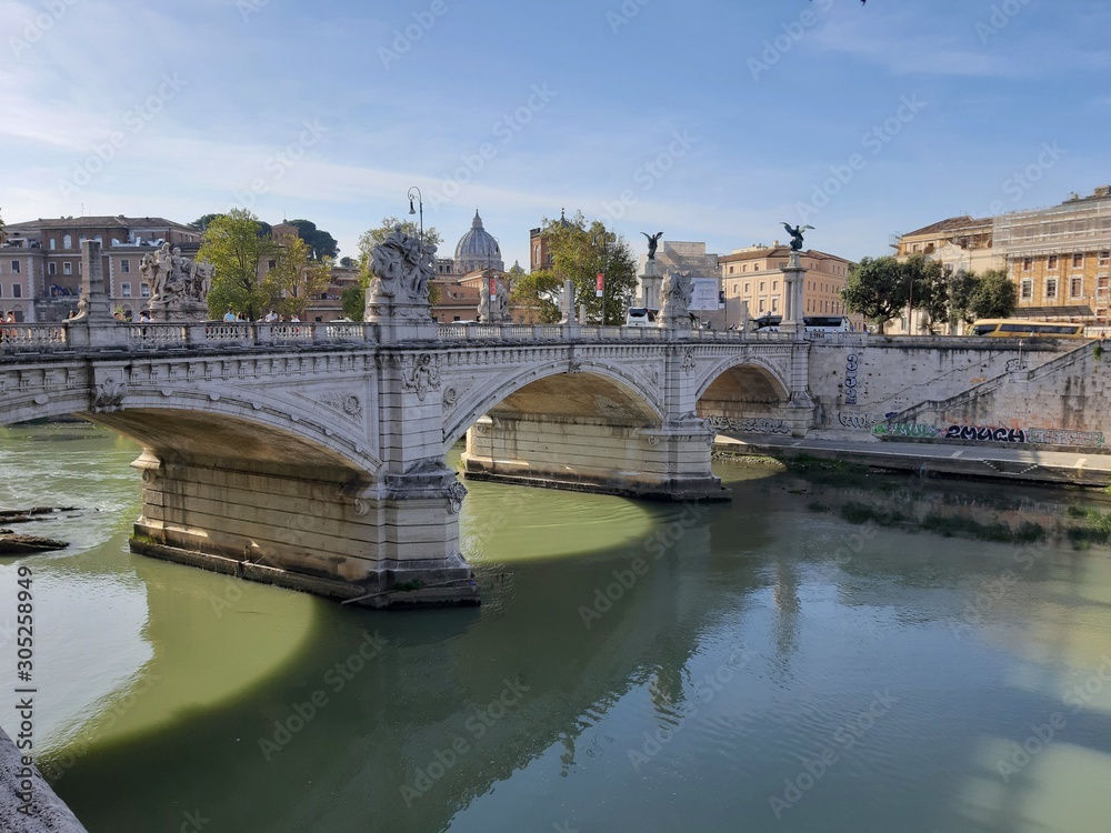Roma - Ponte Vittorio Emanuele II dal Lungotevere