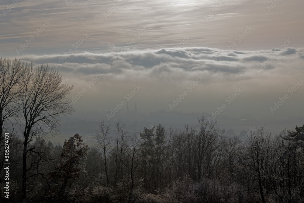 Fototapeta premium Under the Clouds