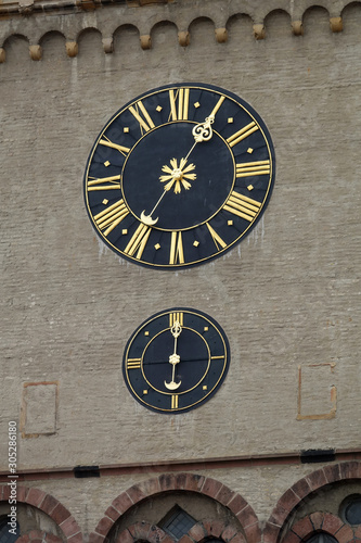 Uhr am Altpörtel in Speyer